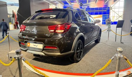 نمای عقب سایپا آریا