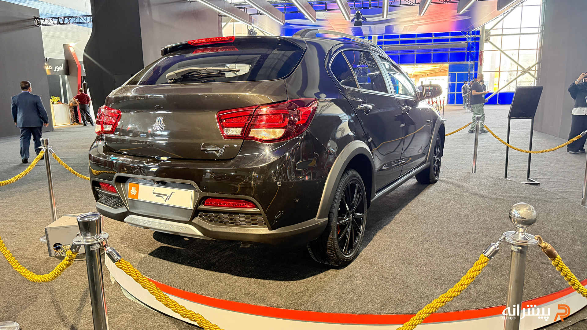 نمای عقب سایپا آریا