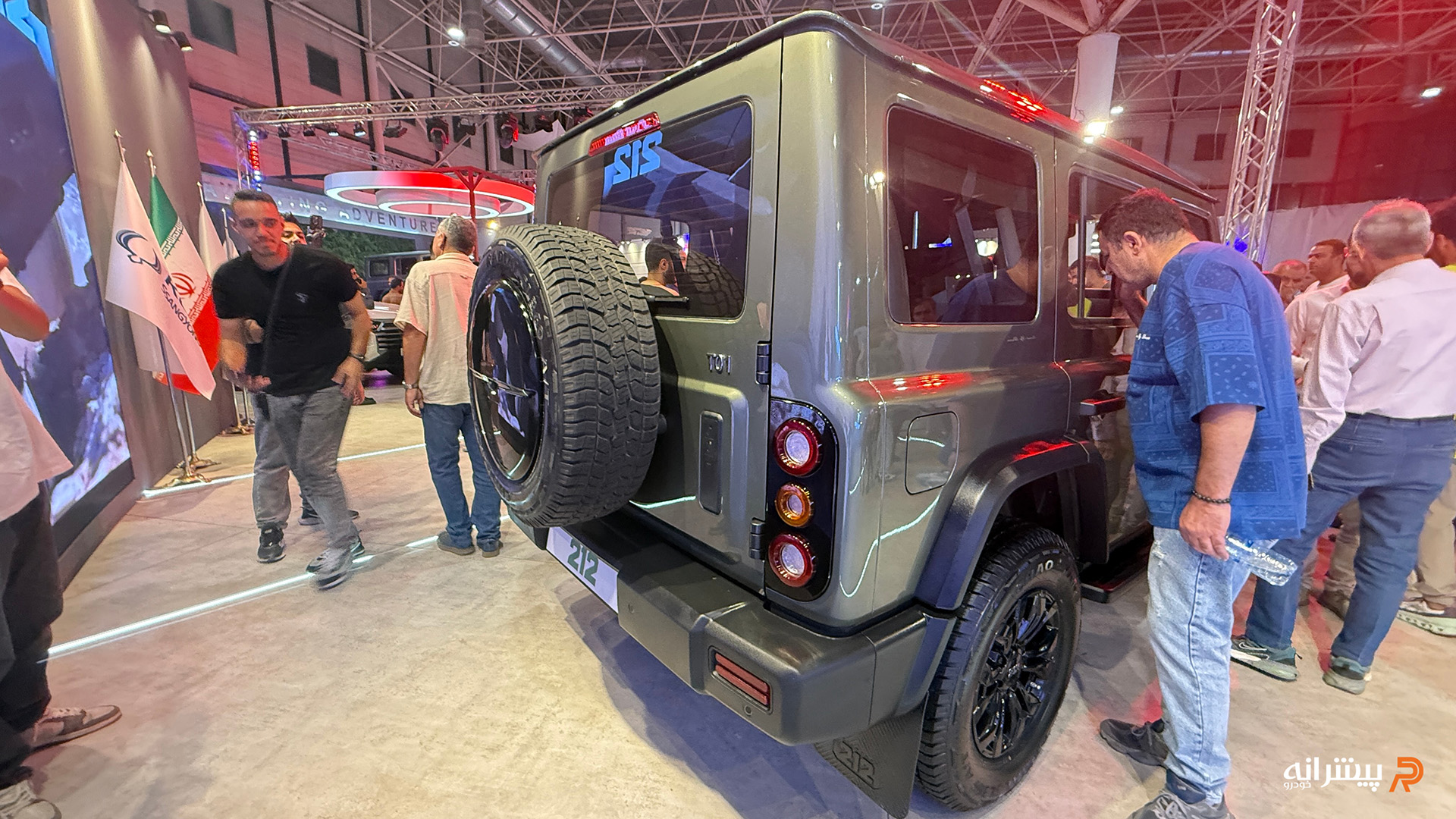 نمای عقب baw 212