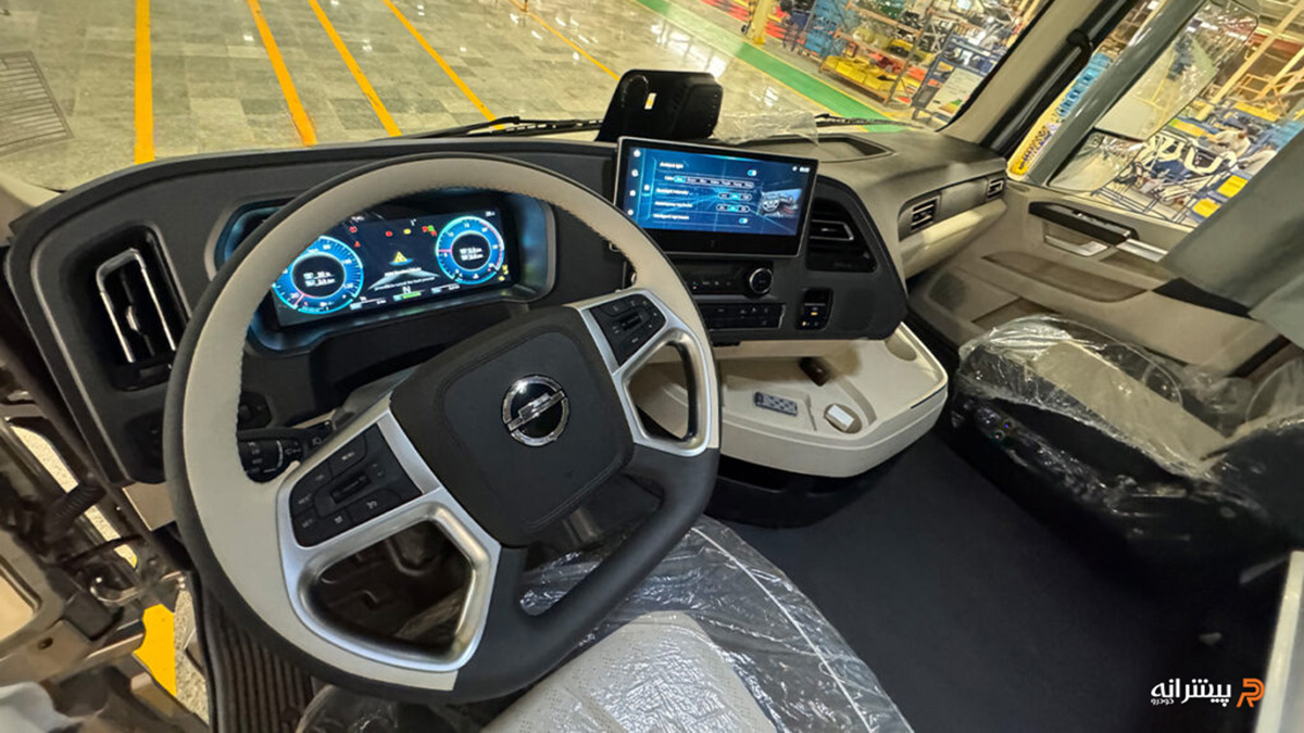 داخل کابین کشنده بایک ایکس ۹