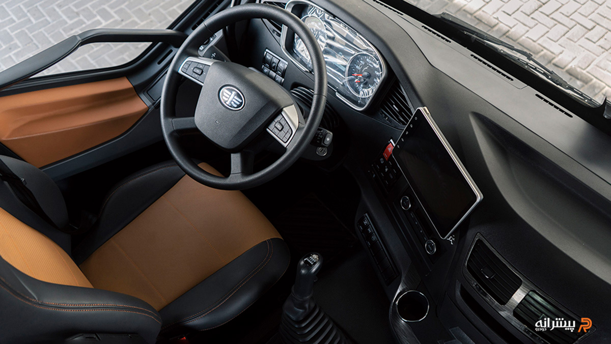 داخل کابین کامیون فاو 460