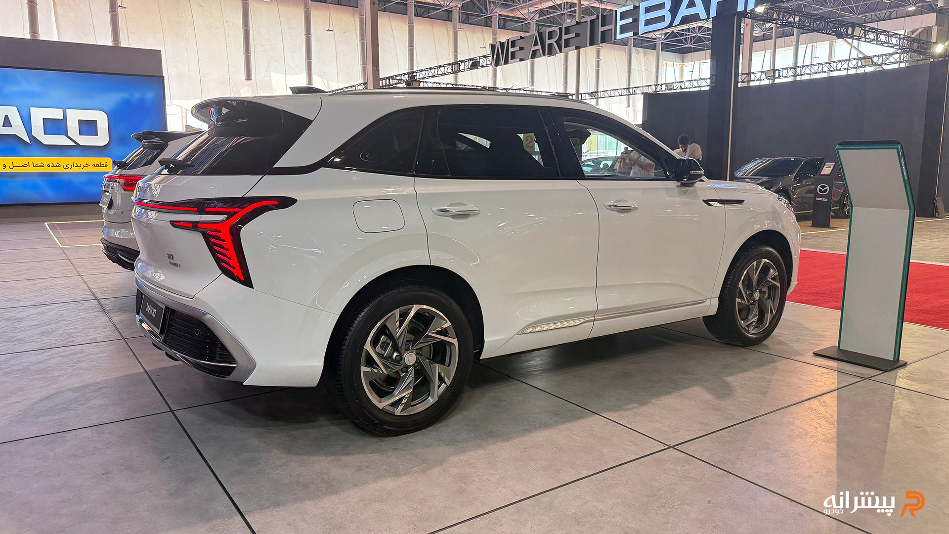 نمای عقب سفیر R7 ایران خودرو