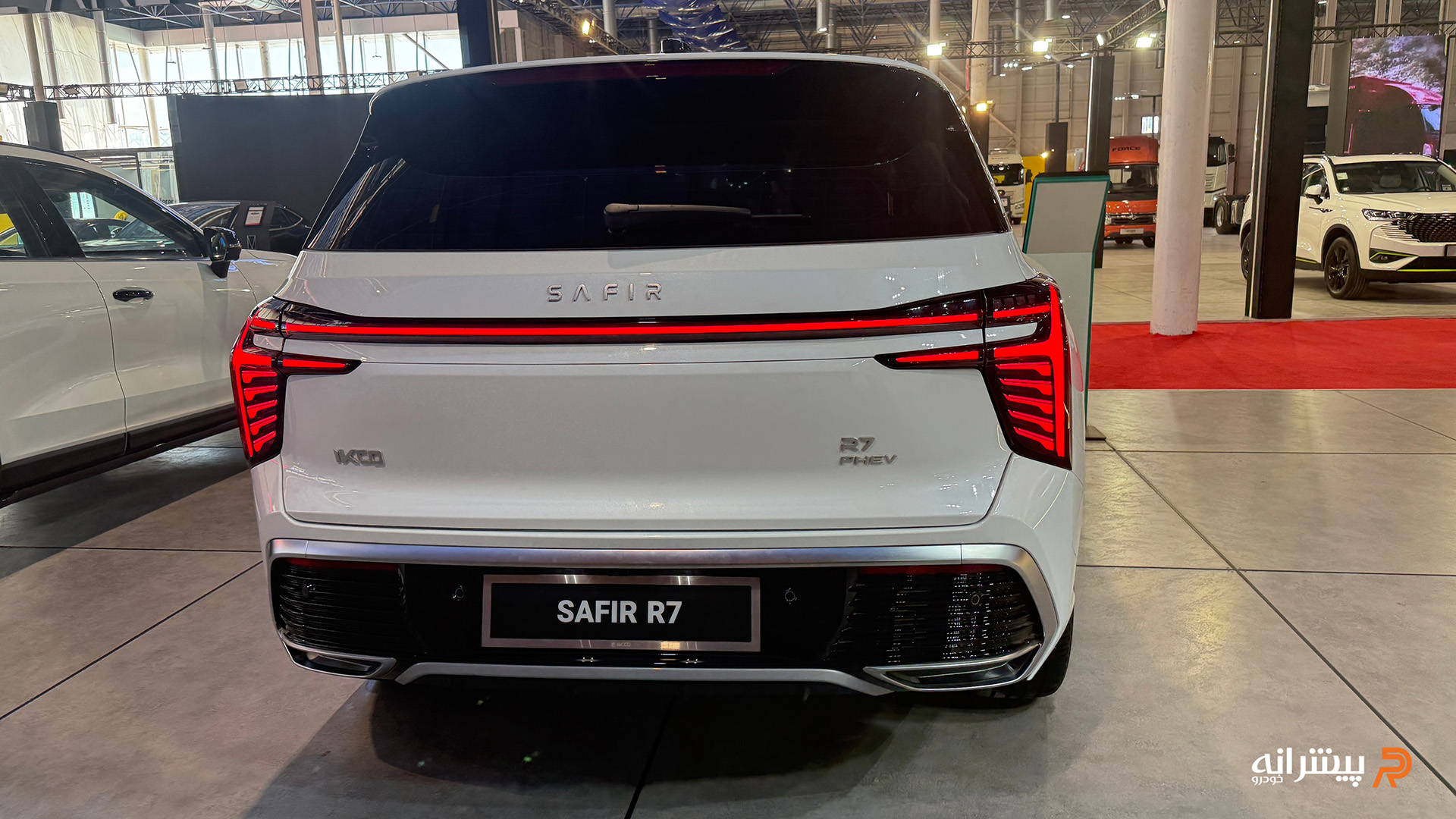 عقب ماشین سفیر آر ۷ ایران خودرو