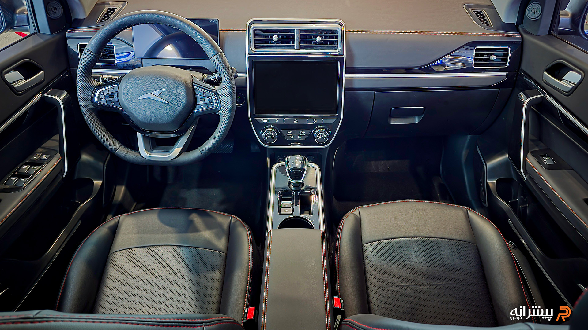 داشبورد کی ام سی شدو