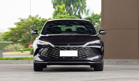 نمای جلوی بی وای دی چین L