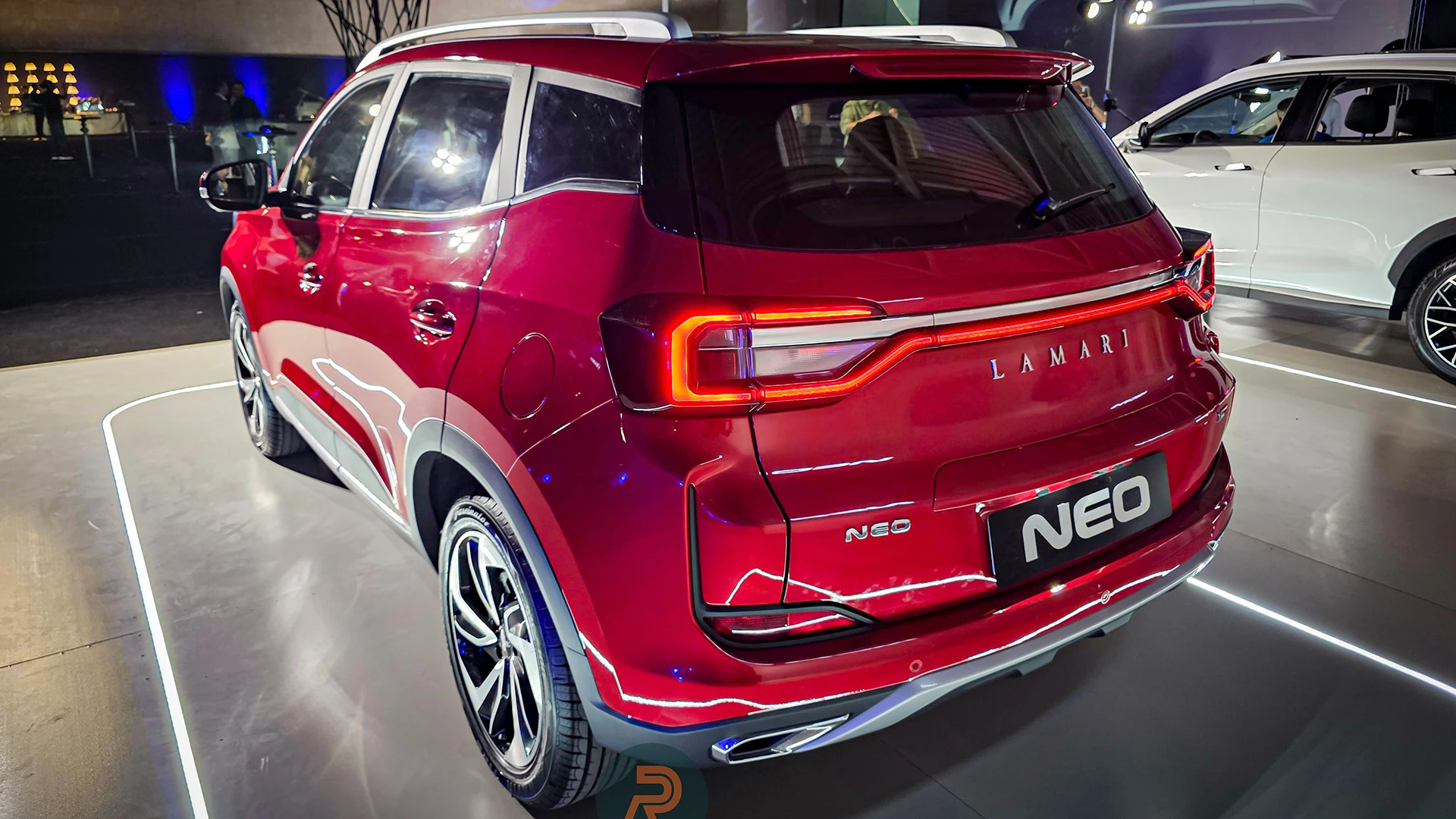 عقب لاماری نئو