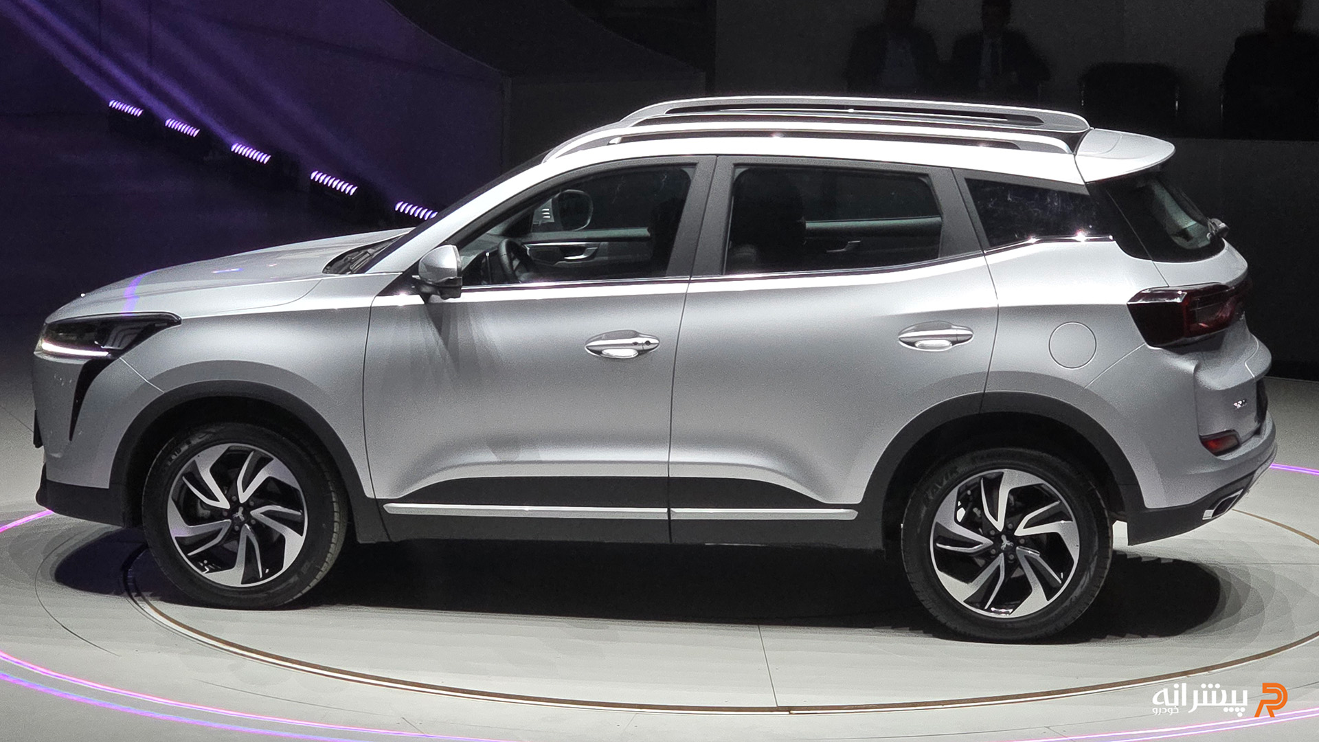 نمای کناری لاماری نئو