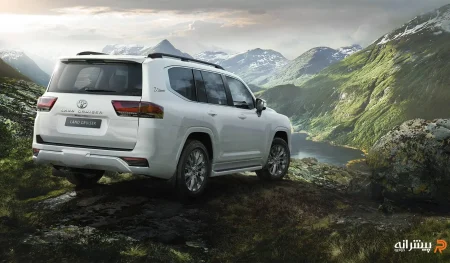 نمای عقب تویوتا لندکروزر سری ۳۰۰