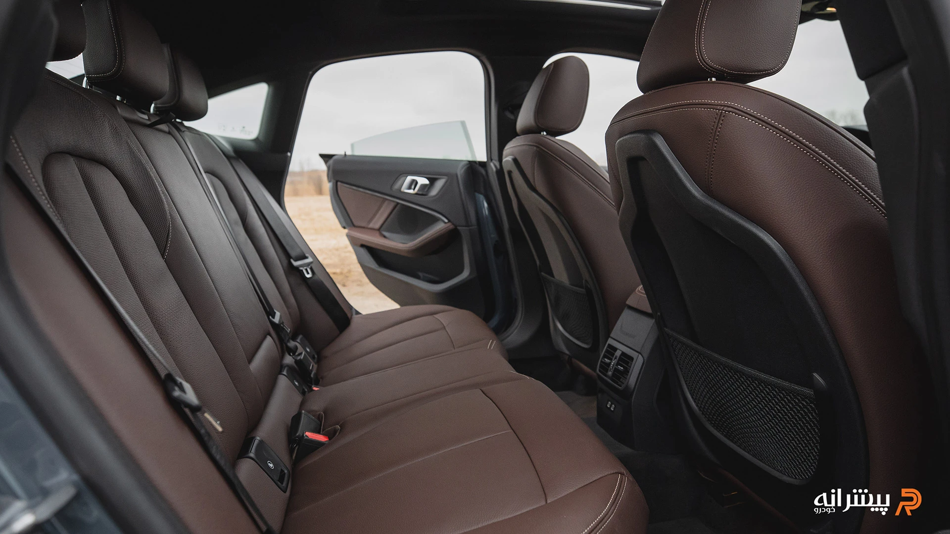 صندلی های ردیف عقب بی ام و 225L