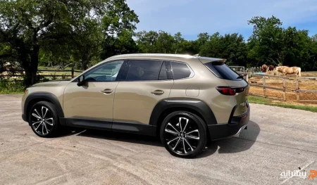 نمای کناری مزدا CX-50