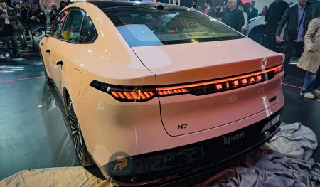 نمای عقب نیسان N7 مکس